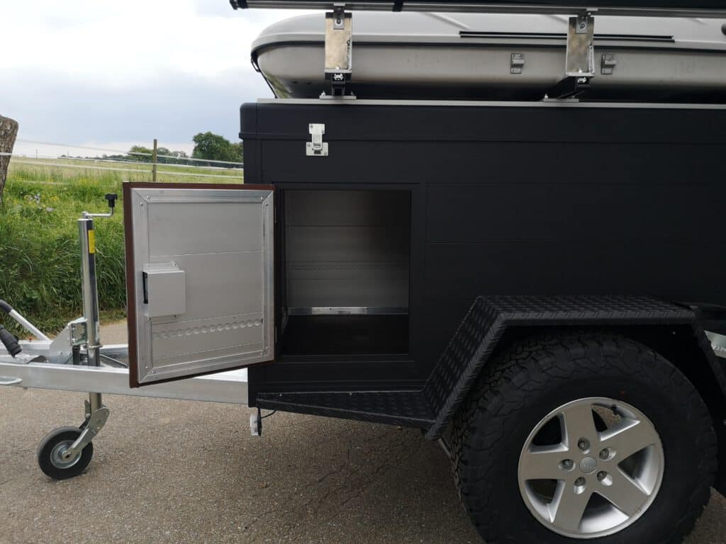 offroadanhänger zeltanhänger dachzelt iceland schwarz mit james baroud