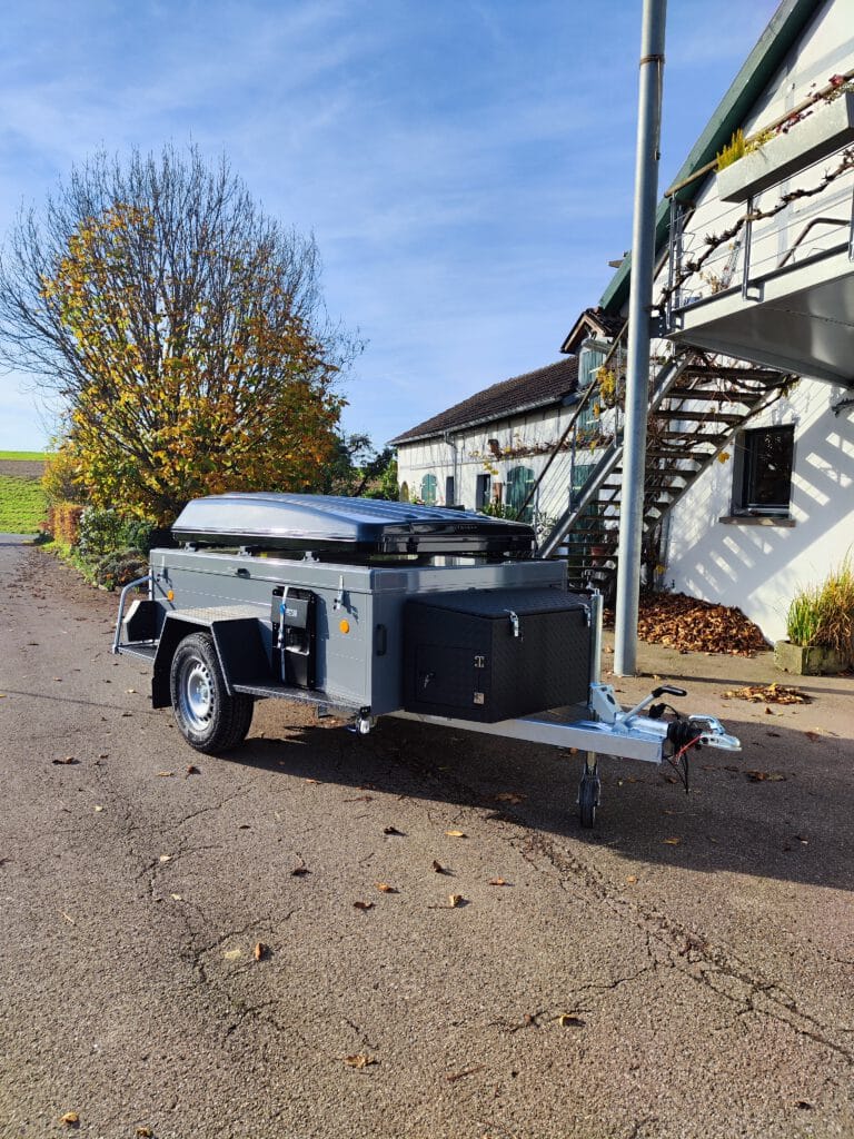 offroadanhänger zeltanhänger iceland mit dachzelt und frontbox