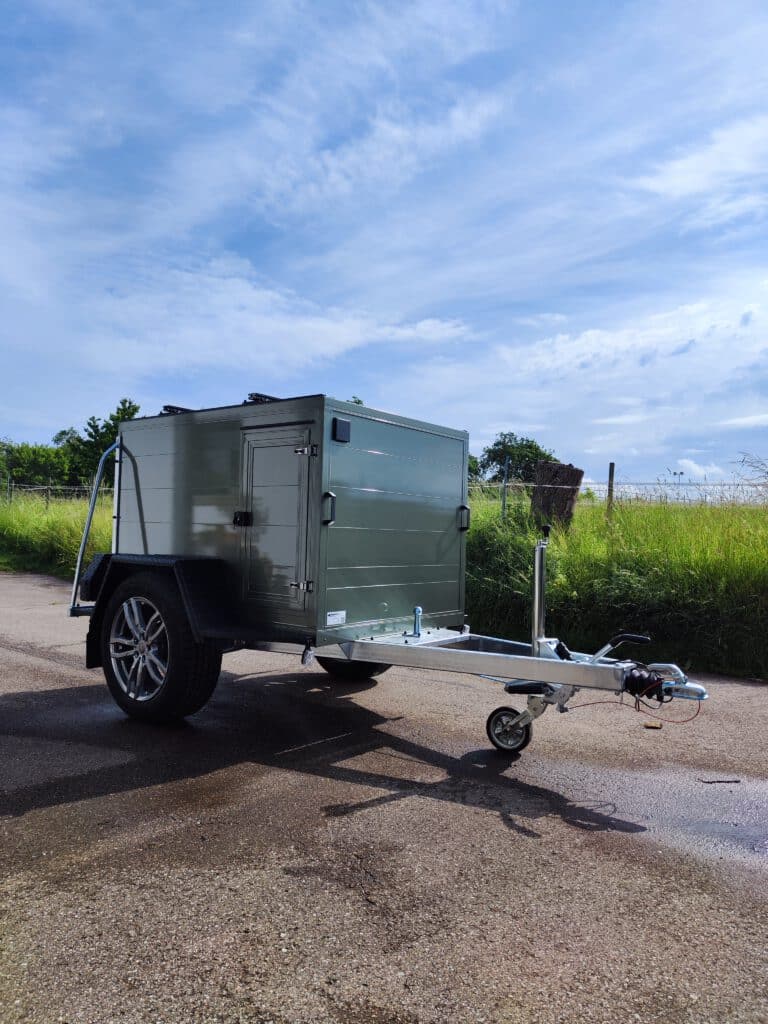 offroadanhänger zeltanhänger dachzelt corse landrover defender