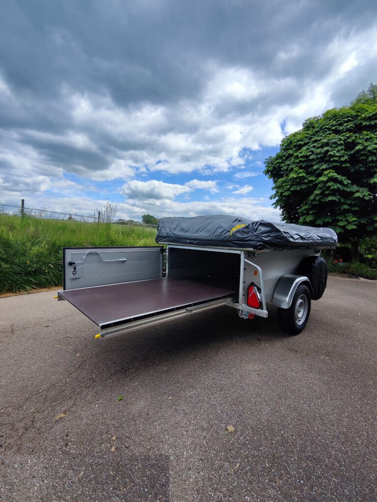 zeltanhänger strada als onroadanhänger mit anhängerzelt tanami in silber