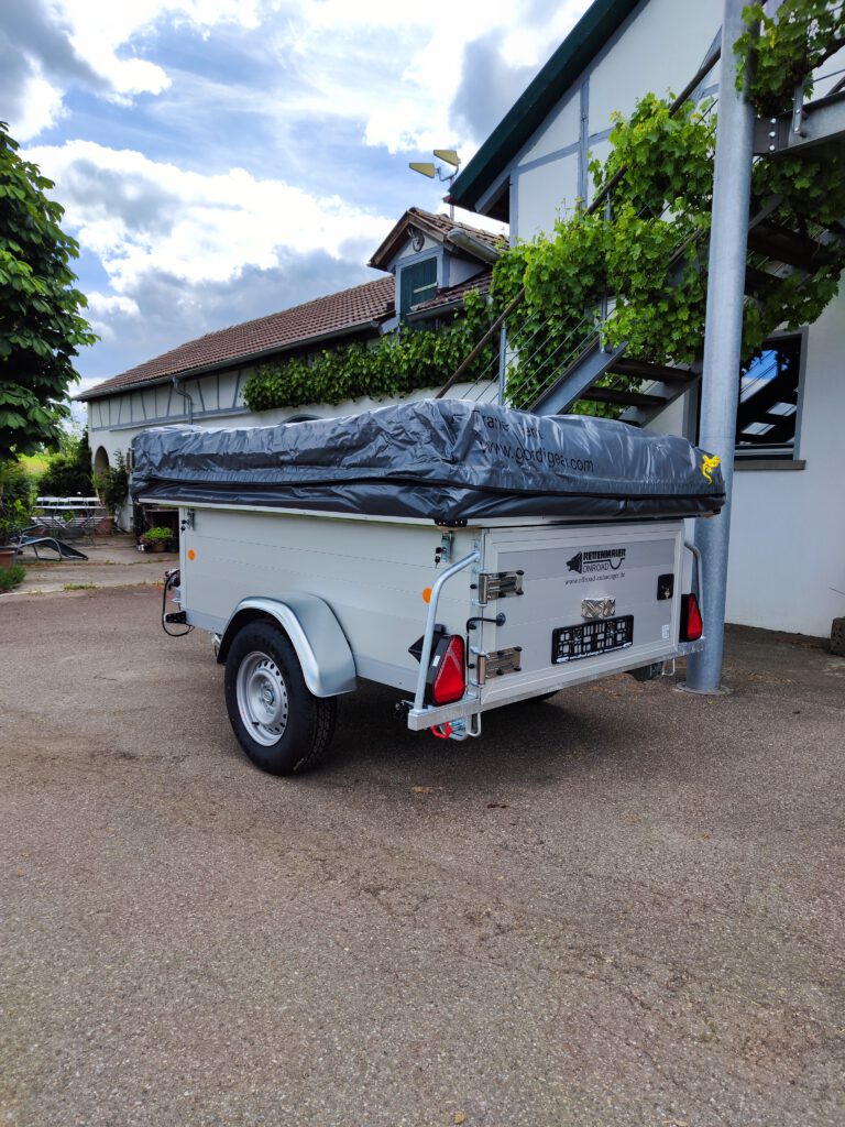 zeltanhänger strada als onroadanhänger mit anhängerzelt tanami in silber